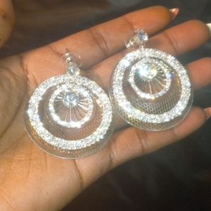 Beauitiful Clear/ Silver Earrngs